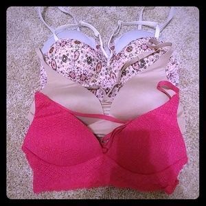 LOT of 4 Victoria's Secret wireless bras 34B